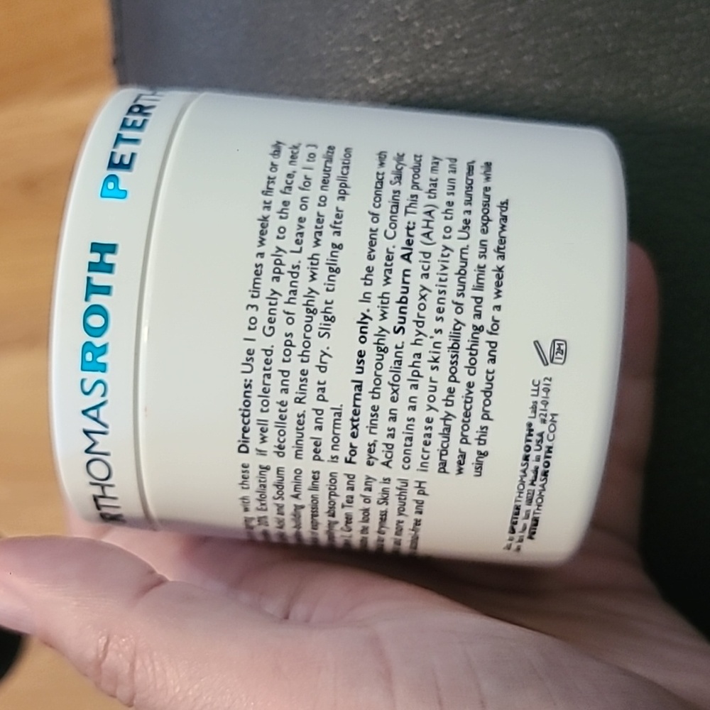 Peter Thomas Roth Peptide Skinjection Exfoliating Peel Pads - Picture 4 of 7
